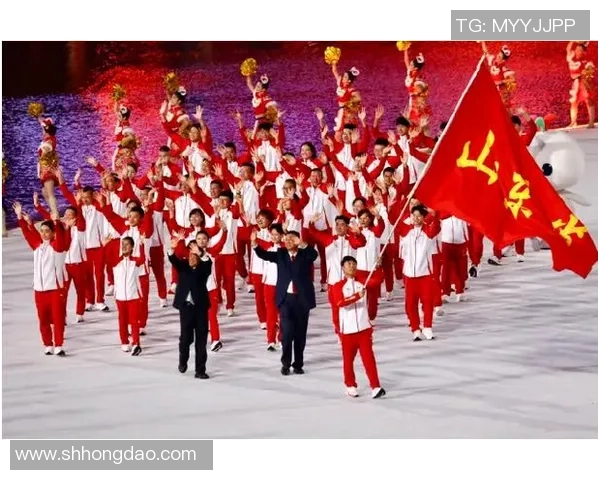 十五运会上这几个“工作人员”一出场,全场欢腾! 十五运会上这几个“工作人员”一出场,全场欢腾!